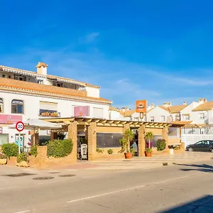 En La Playa Con Patio Privado Rincón de la Victoria
