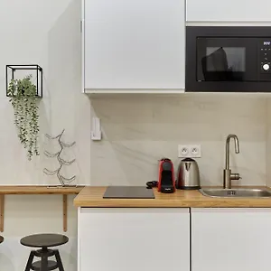 Rent A - Charon Apartment